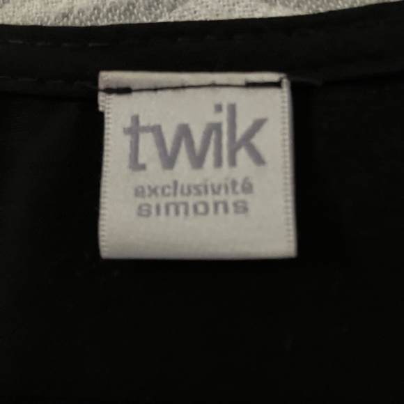 Black cocktail dress from Simons - Picture 3 of 4